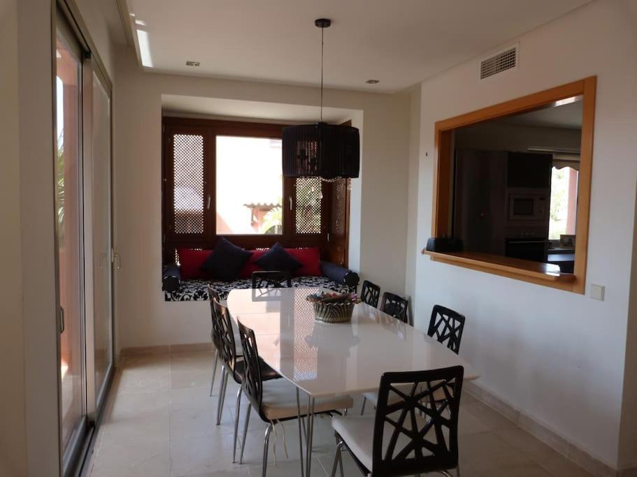 Villa Luxurious Townhouse With Sea Views Manilva Esterno foto
